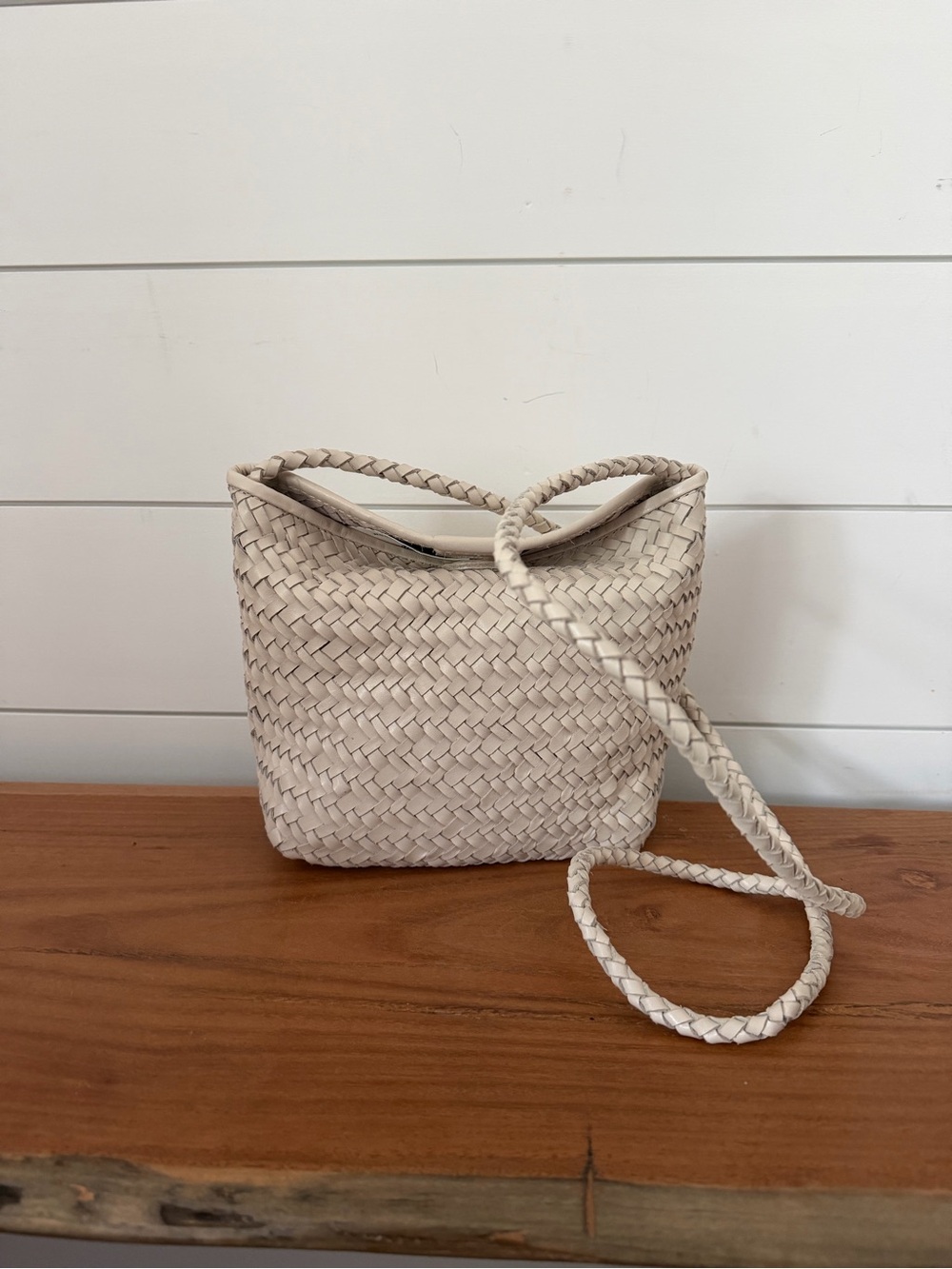 Madewell Signature Woven Crossbody Bag in Vintage Muslin - Picture 2 of 4